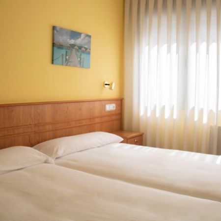โฮเต็ล เฟนิกซ์ Hotel โอเบียโด ภายนอก รูปภาพ