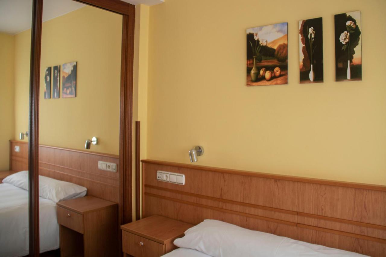 โฮเต็ล เฟนิกซ์ Hotel โอเบียโด ภายนอก รูปภาพ