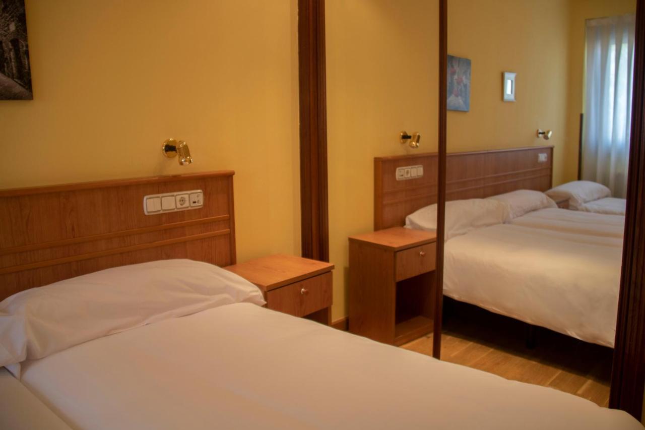 โฮเต็ล เฟนิกซ์ Hotel โอเบียโด ภายนอก รูปภาพ