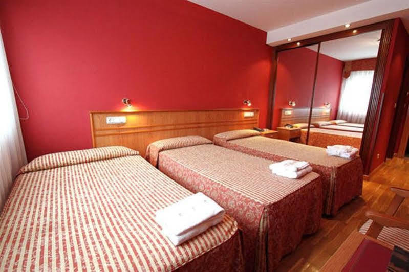 โฮเต็ล เฟนิกซ์ Hotel โอเบียโด ภายนอก รูปภาพ
